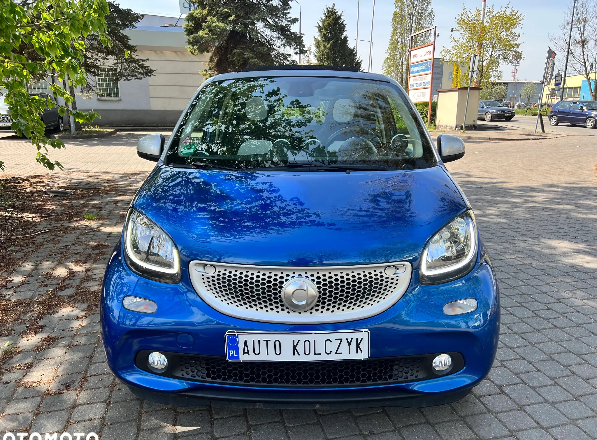 Smart Forfour cena 33999 przebieg: 71000, rok produkcji 2015 z Ząbki małe 301